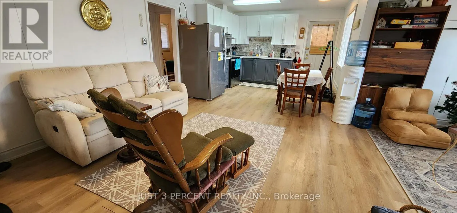 3 - 6060 CURTIS POINT ROAD, #3