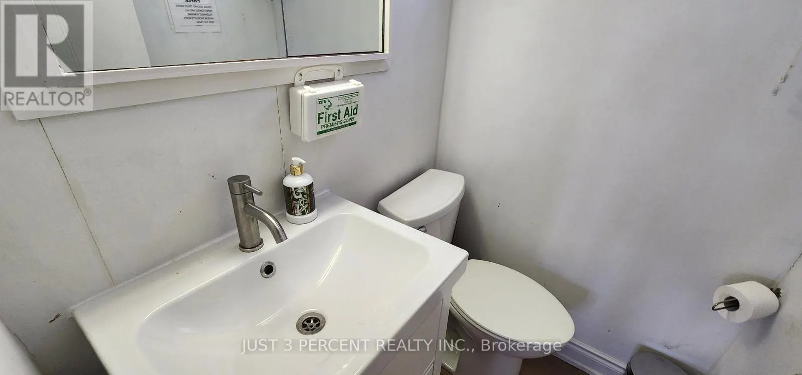 3 - 6060 CURTIS POINT ROAD, #3