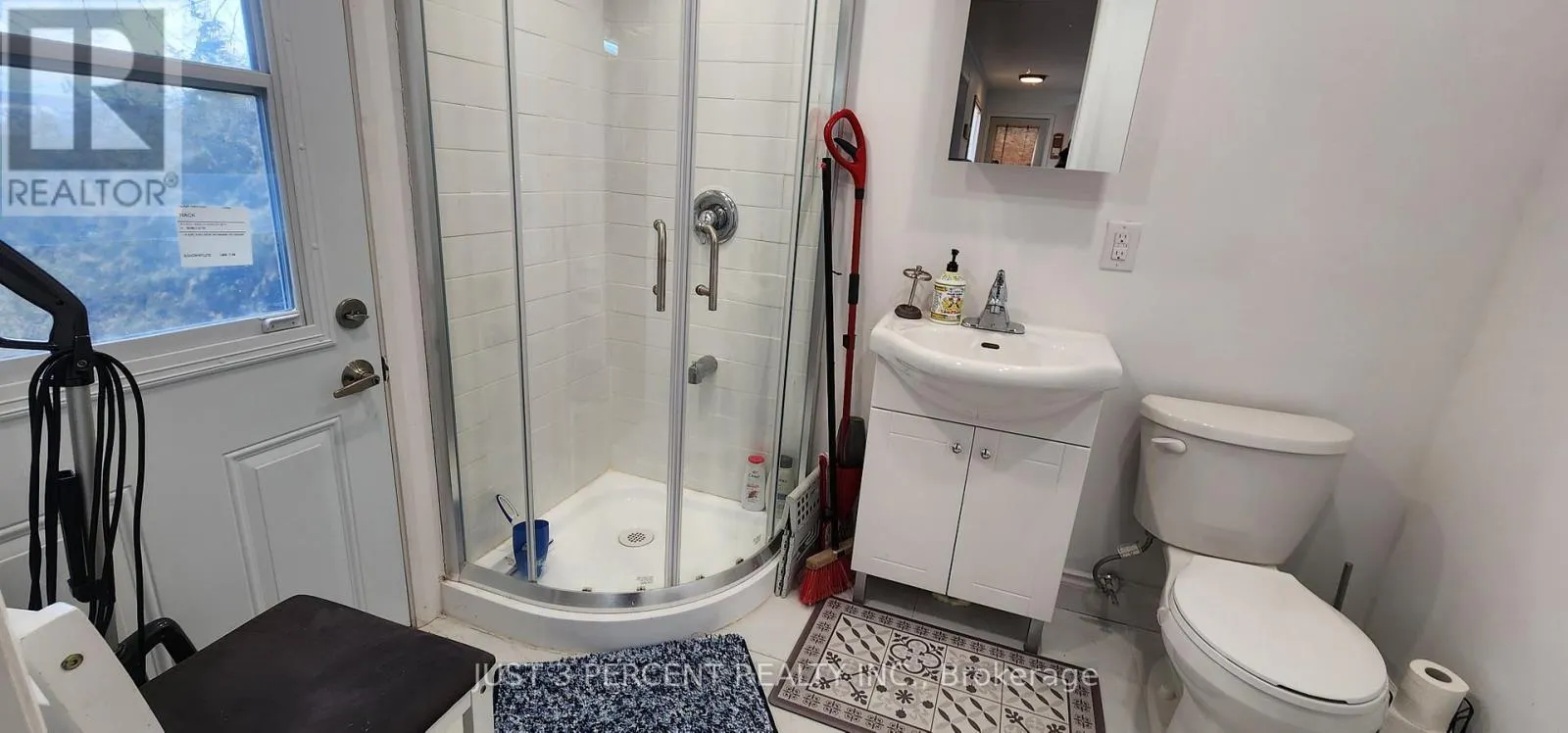 3 - 6060 CURTIS POINT ROAD, #3