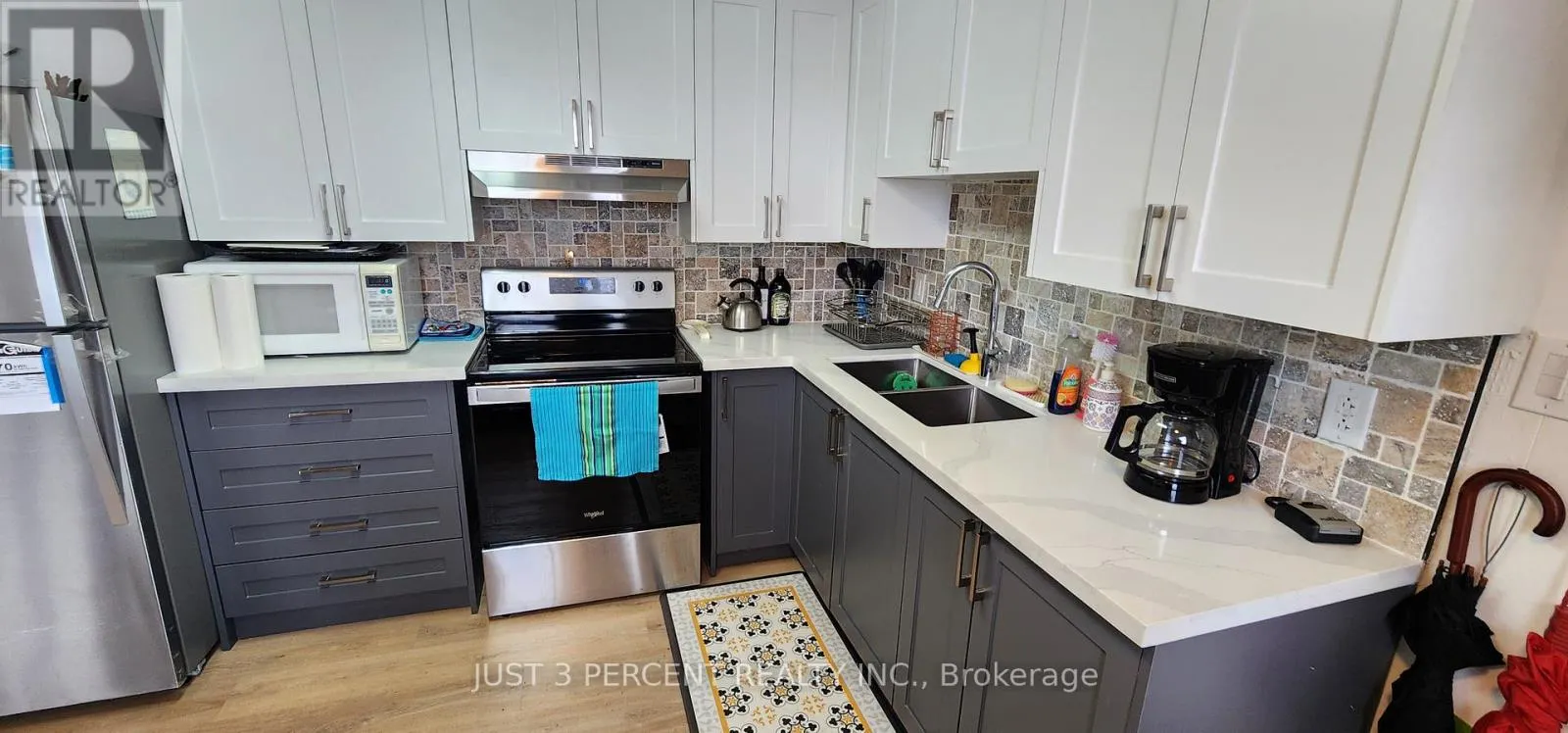 3 - 6060 CURTIS POINT ROAD, #3