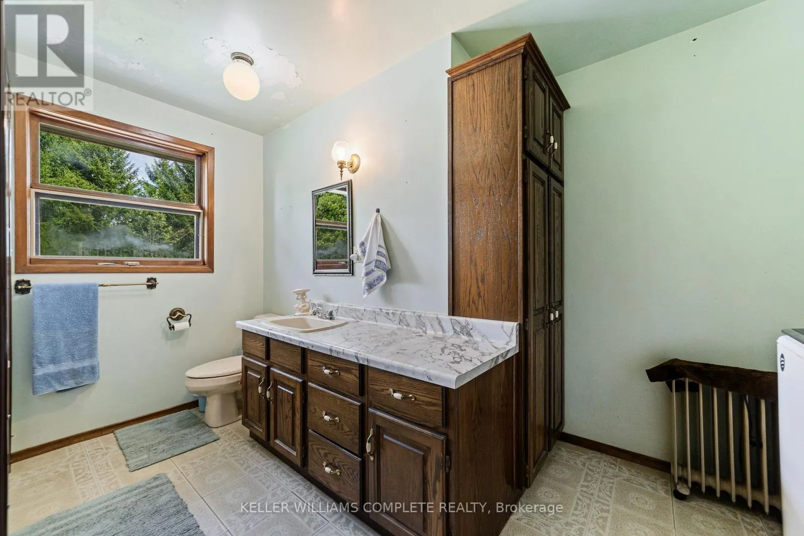 1744 6TH CON ROAD W