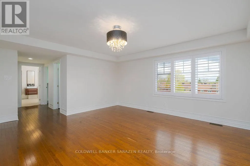320 RYWALK CIRCLE