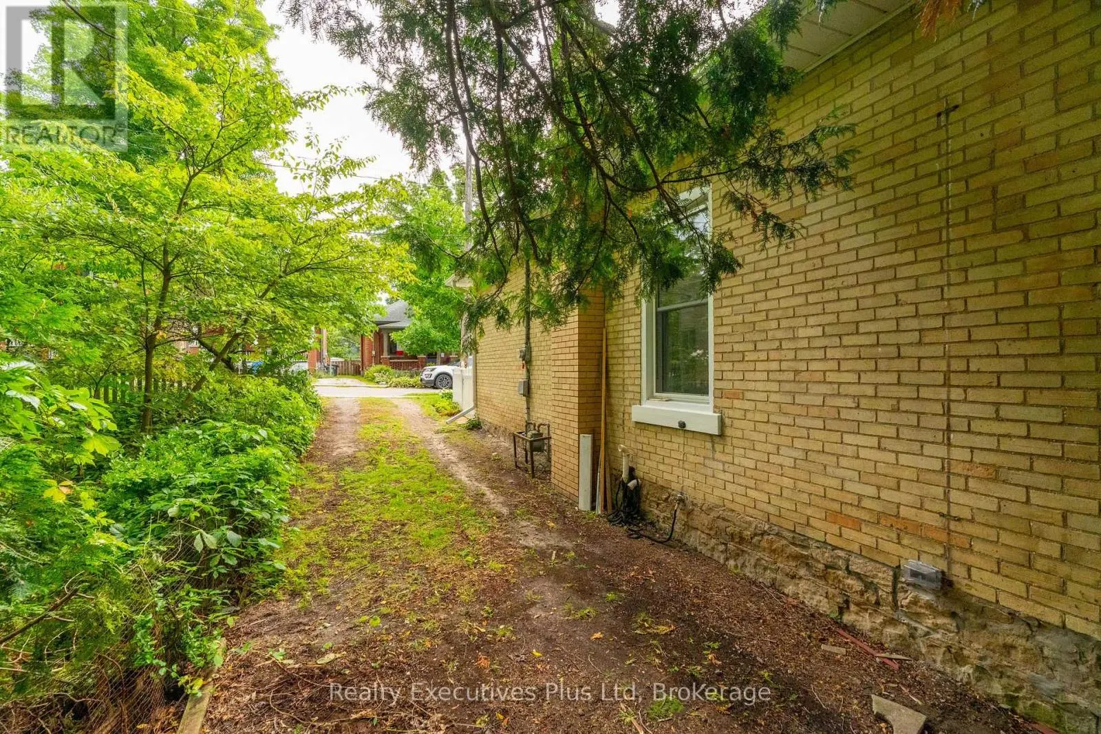 61 HEARN AVENUE
