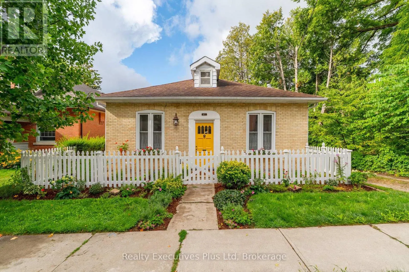 61 HEARN AVENUE