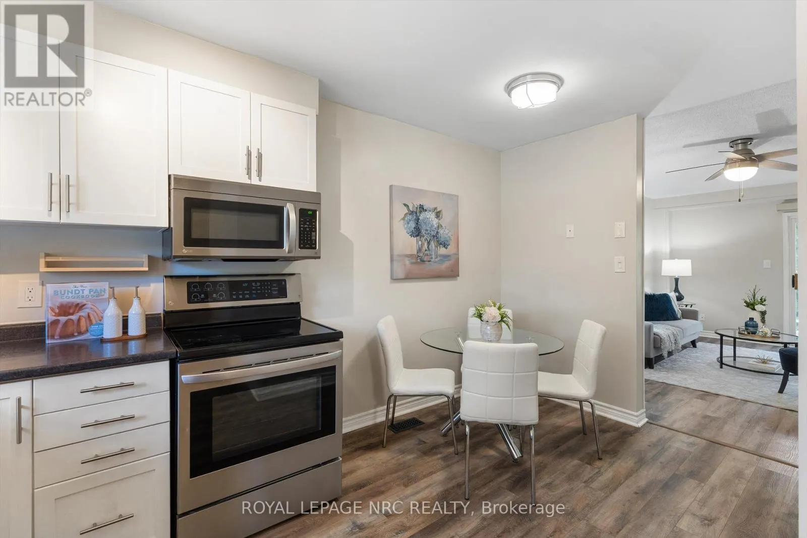 9 - 38 ELMA STREET, #9