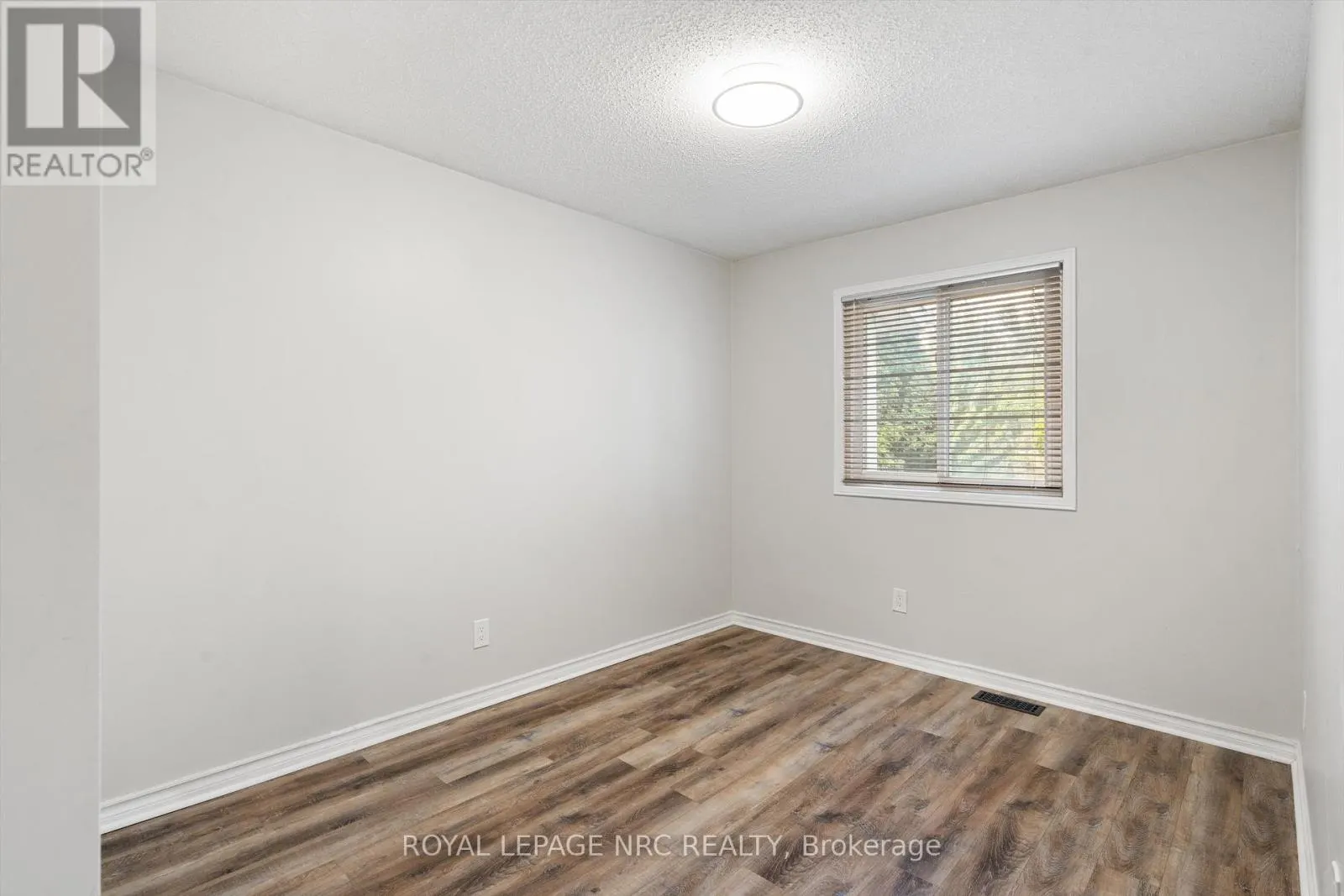9 - 38 ELMA STREET, #9