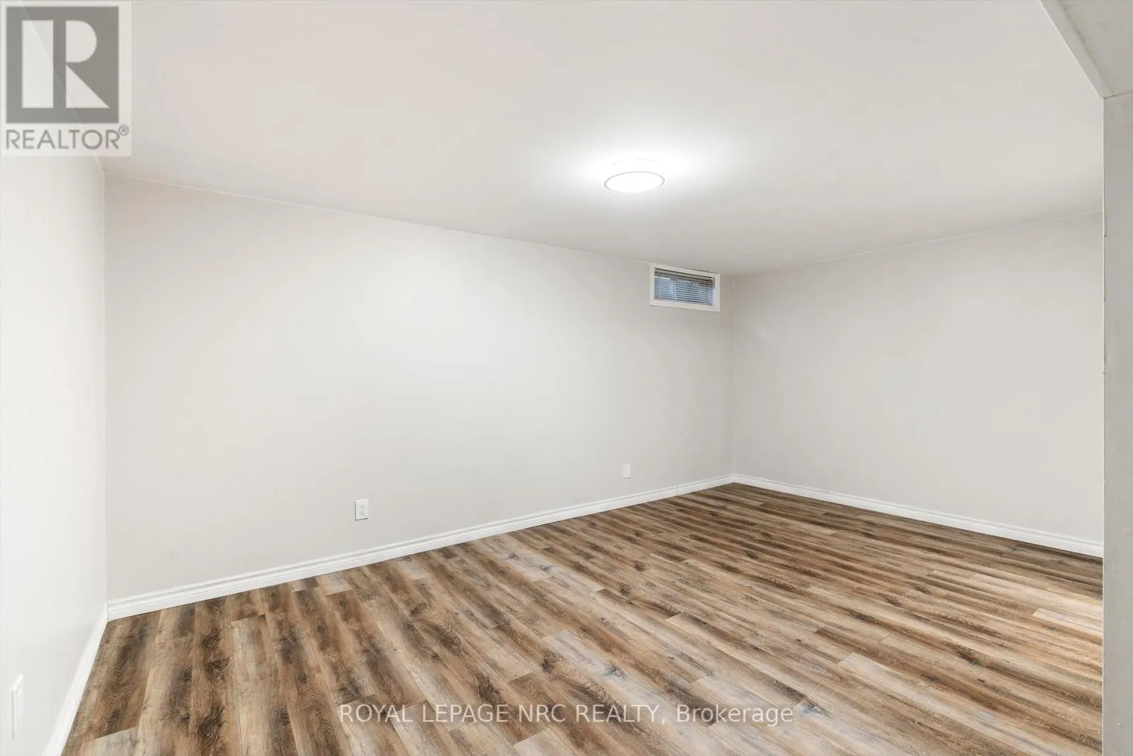 9 - 38 ELMA STREET, #9