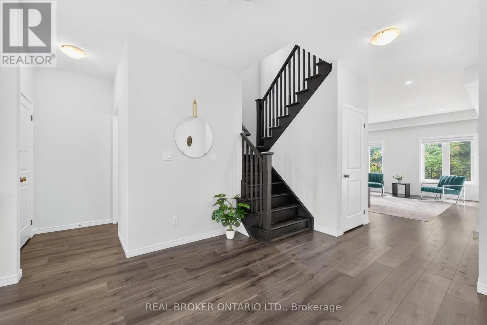 326 MOORLANDS CRESCENT