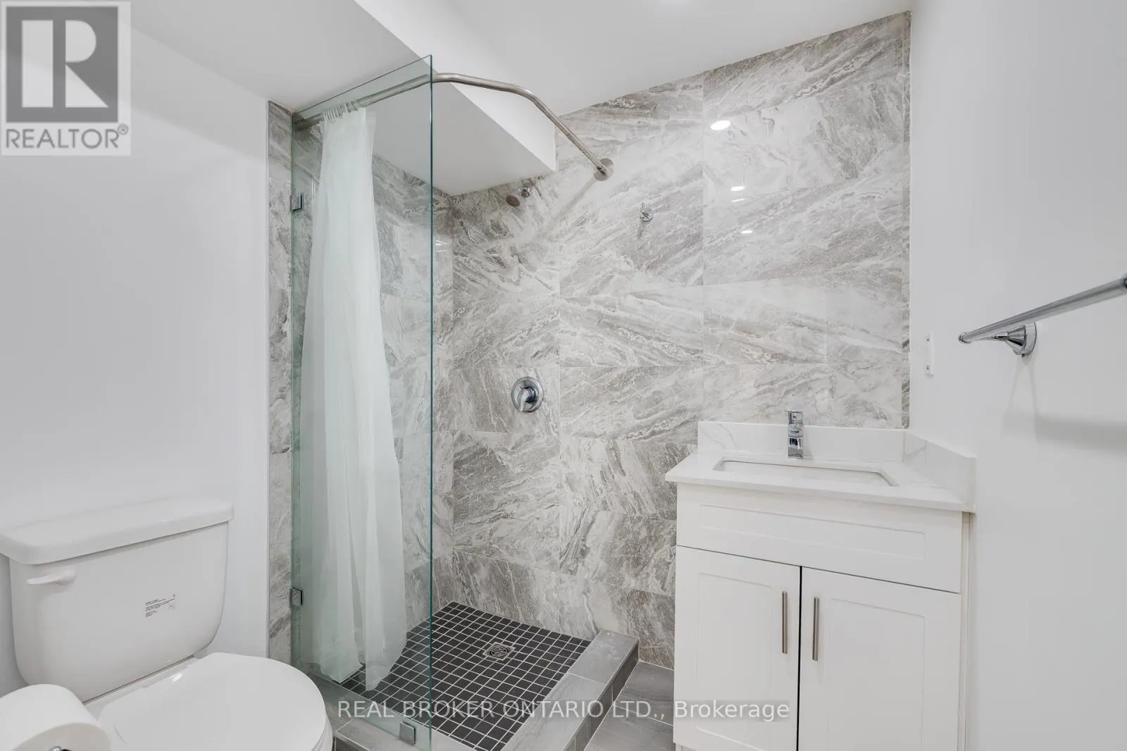 326 MOORLANDS CRESCENT