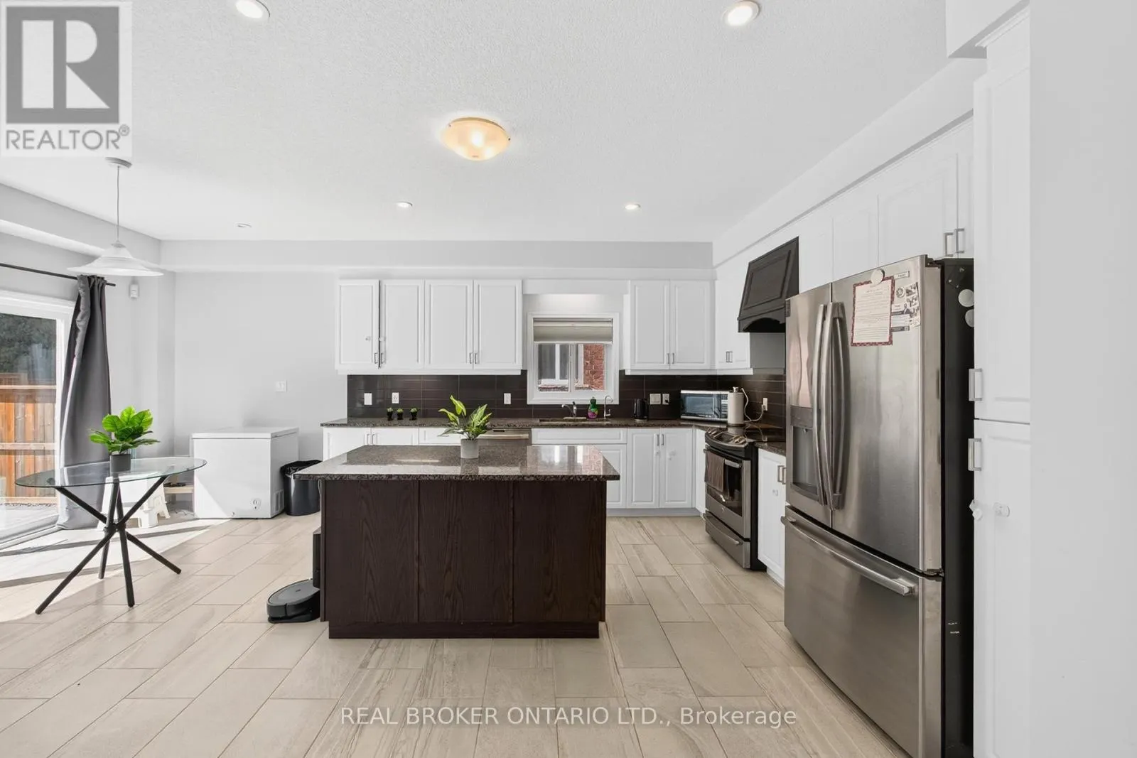 326 MOORLANDS CRESCENT