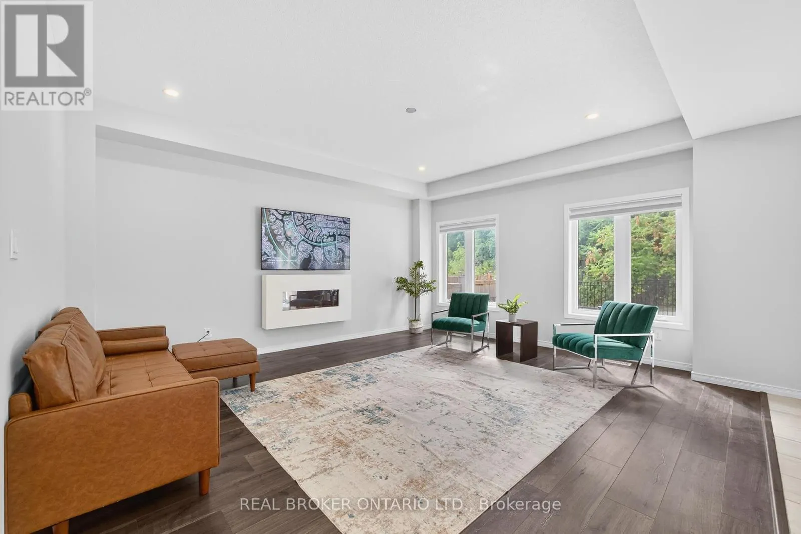326 MOORLANDS CRESCENT