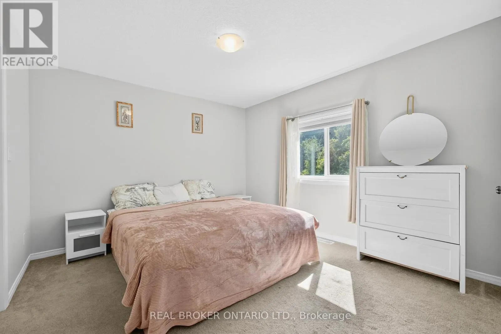 326 MOORLANDS CRESCENT