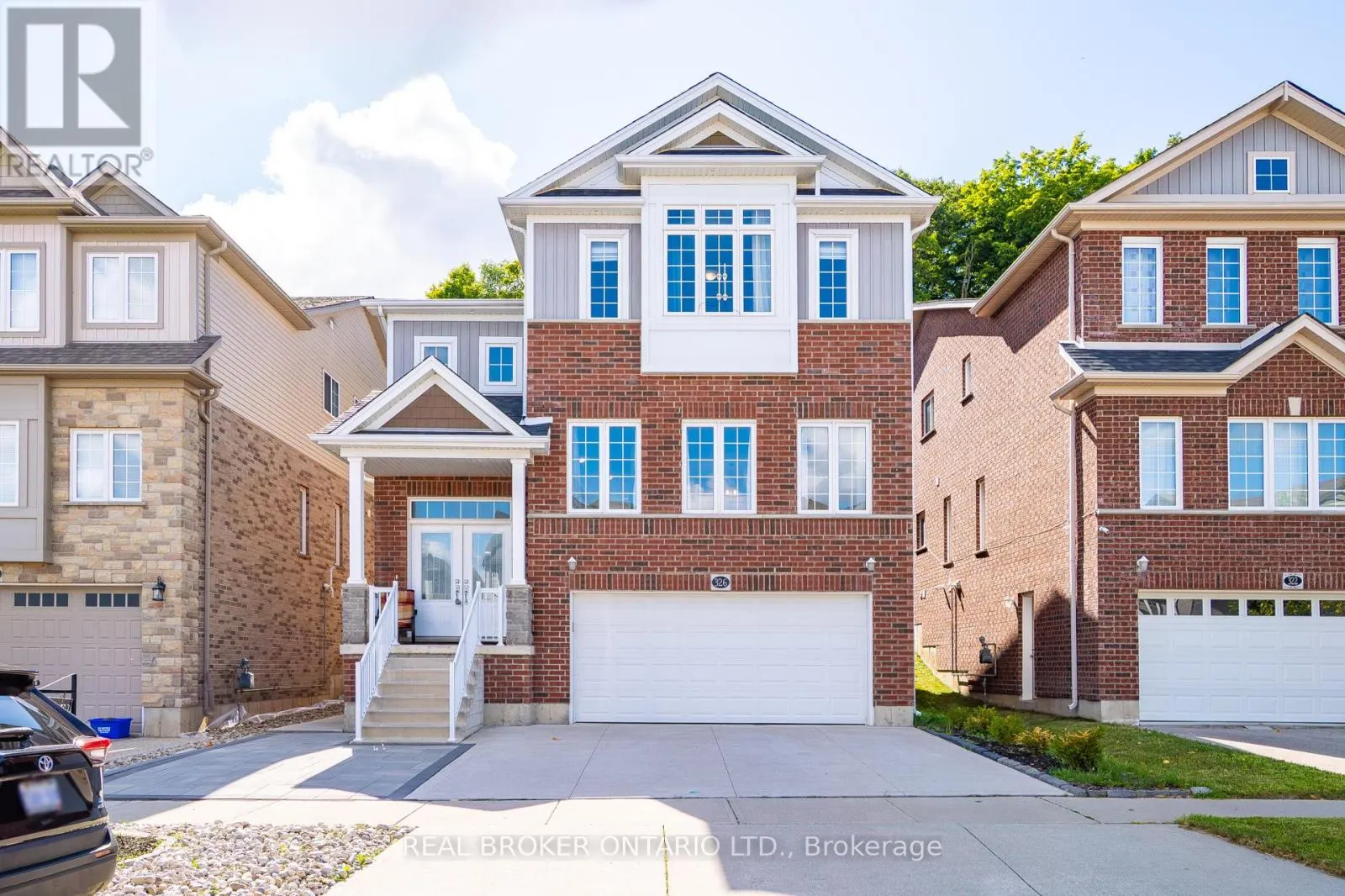 326 MOORLANDS CRESCENT