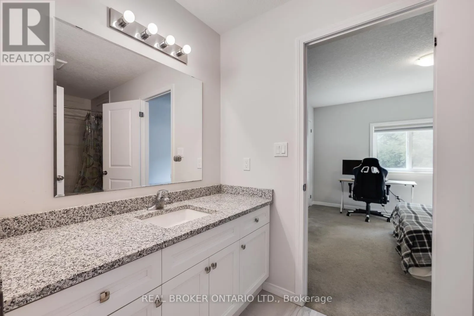 326 MOORLANDS CRESCENT