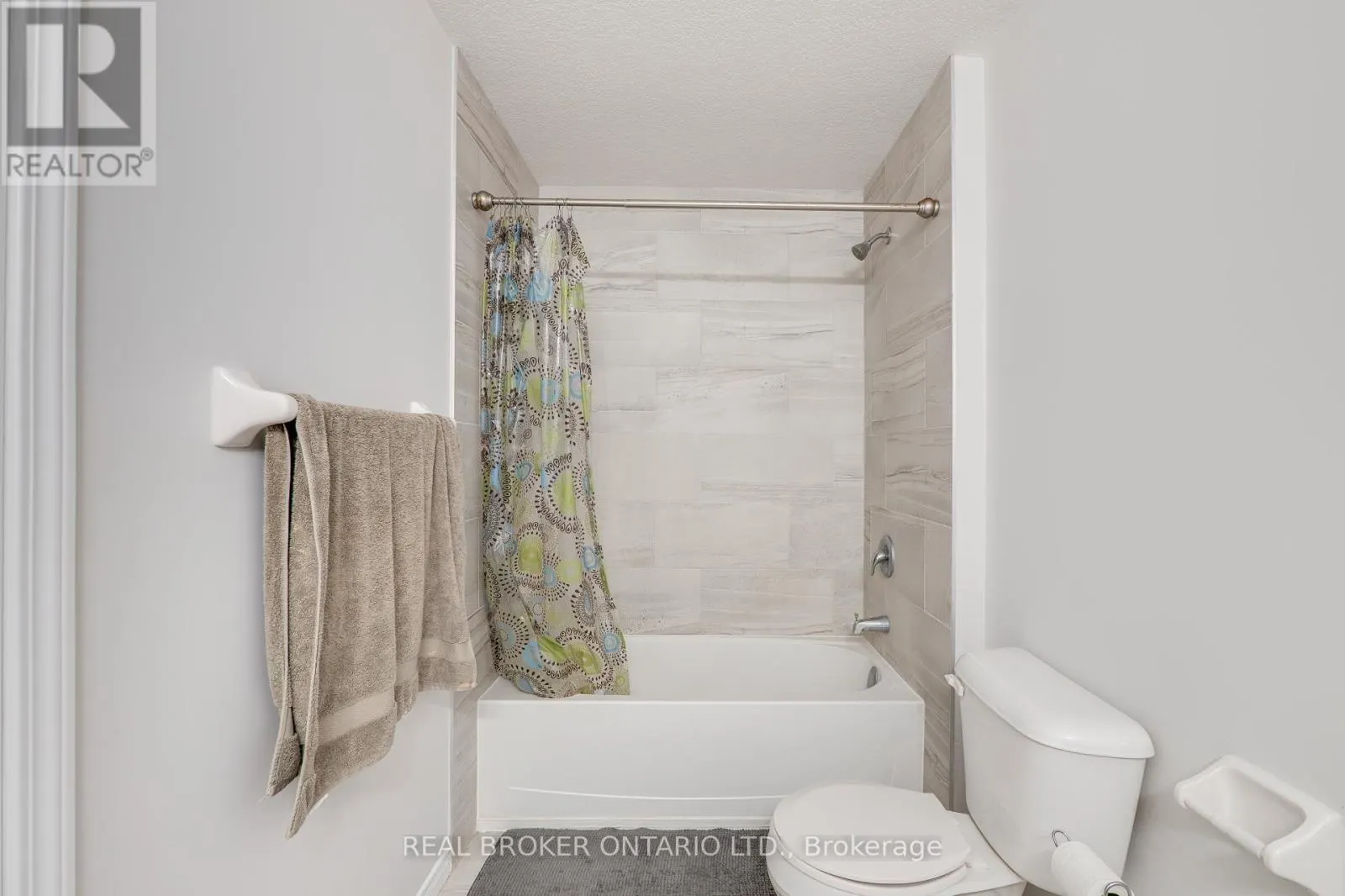 326 MOORLANDS CRESCENT