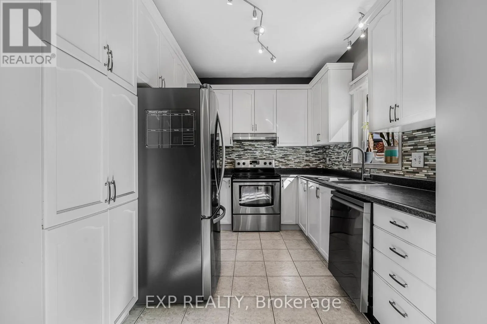 117 GLENMEADOW CRESCENT
