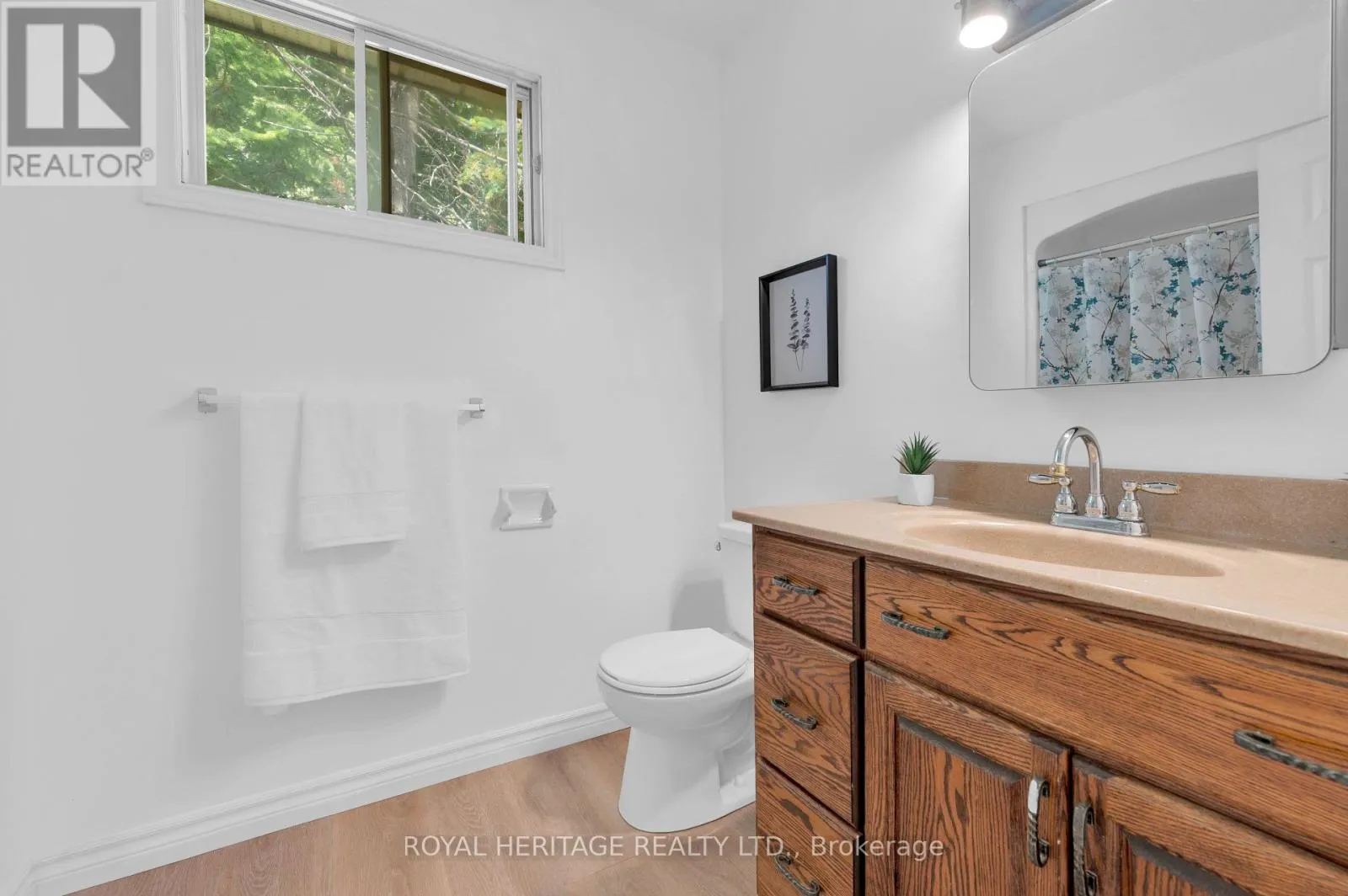 10 BRIARWOOD CRESCENT