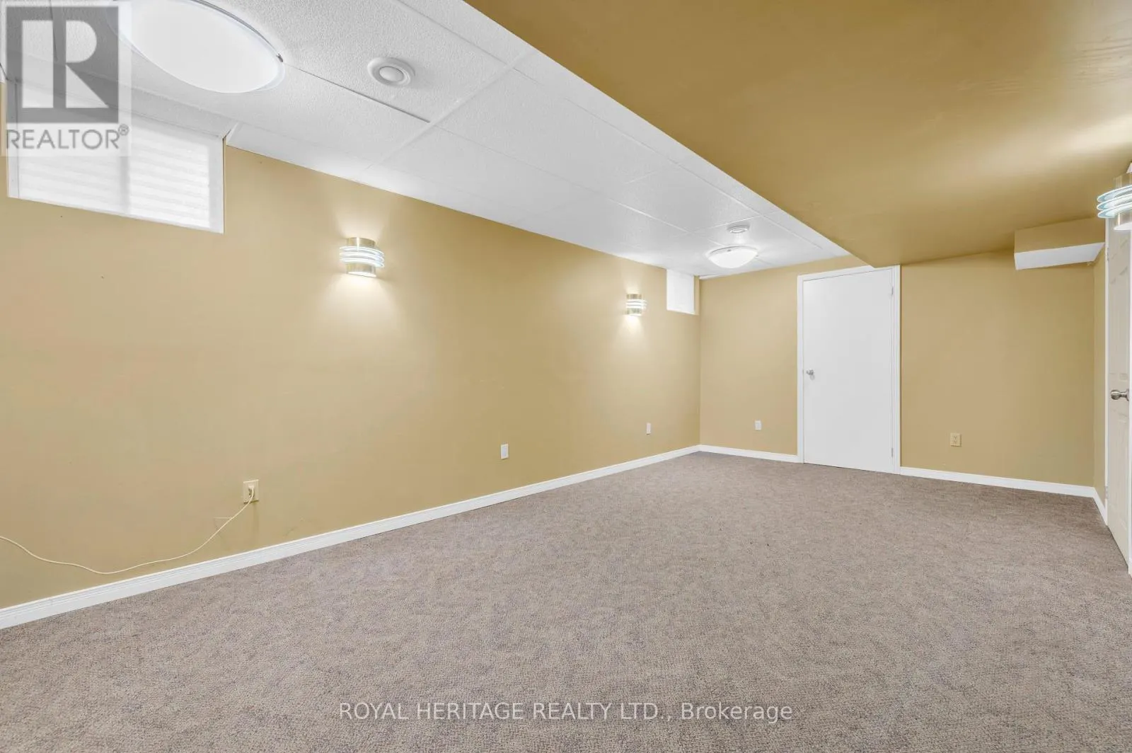10 BRIARWOOD CRESCENT