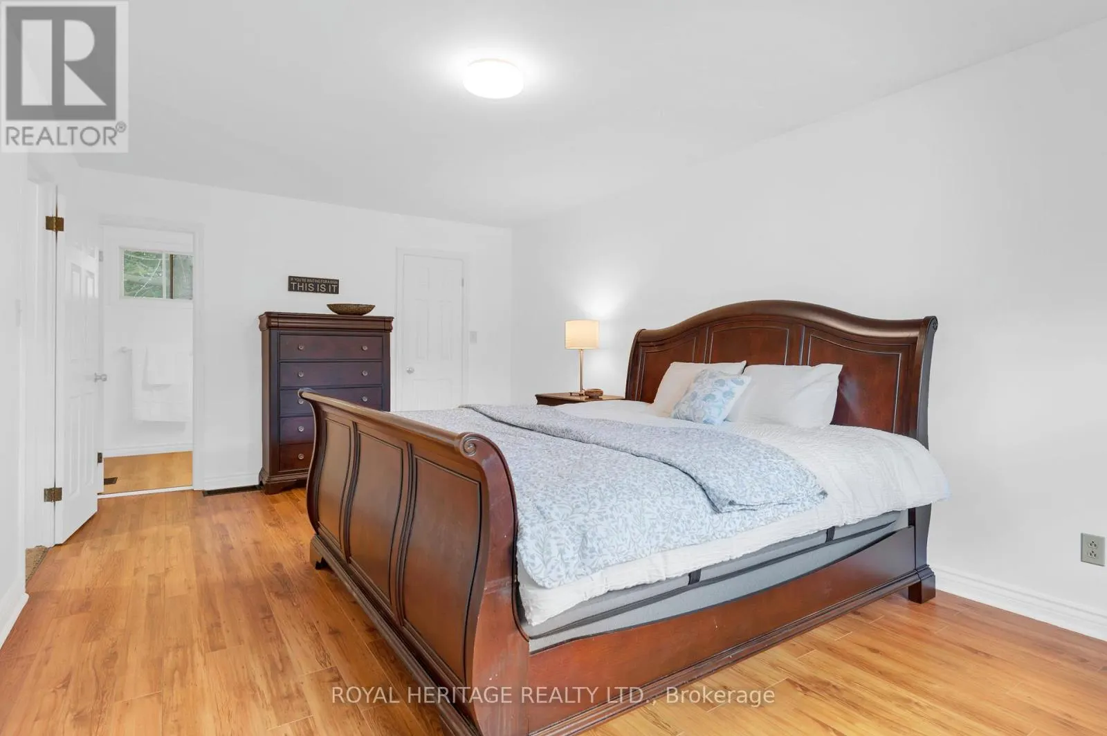 10 BRIARWOOD CRESCENT