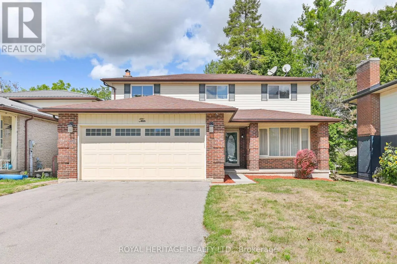 10 BRIARWOOD CRESCENT