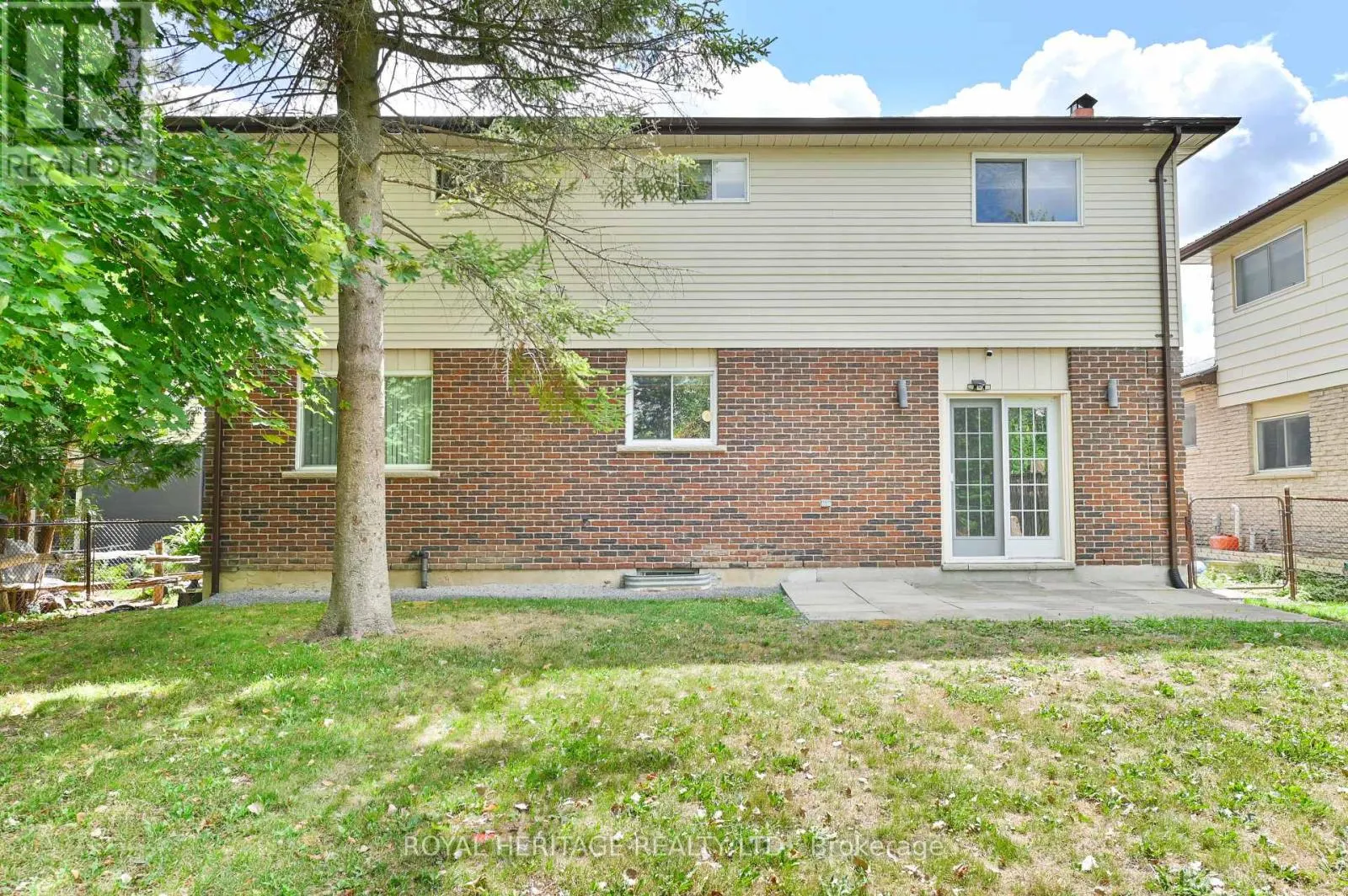 10 BRIARWOOD CRESCENT