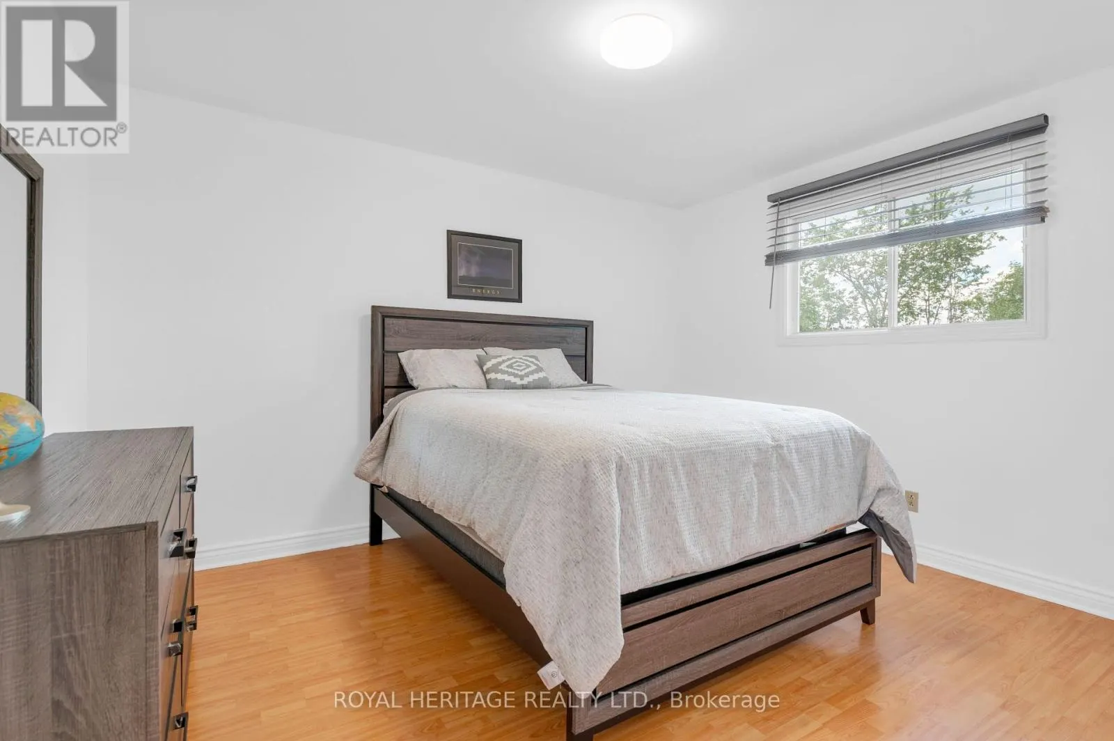 10 BRIARWOOD CRESCENT