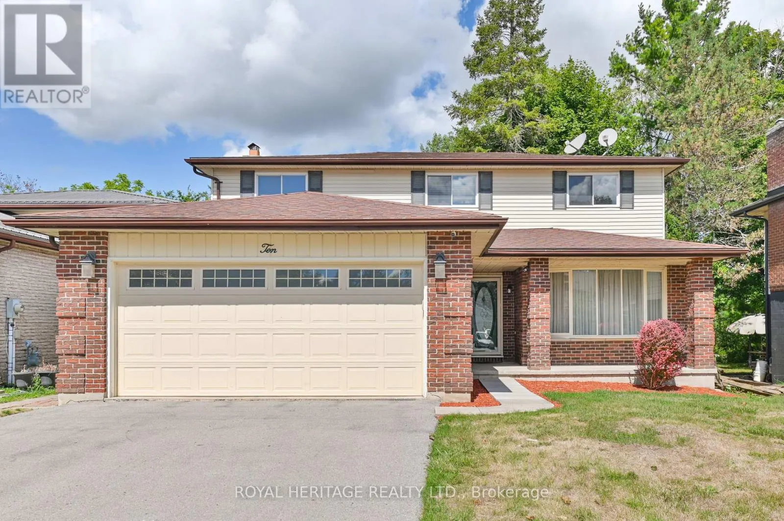 10 BRIARWOOD CRESCENT