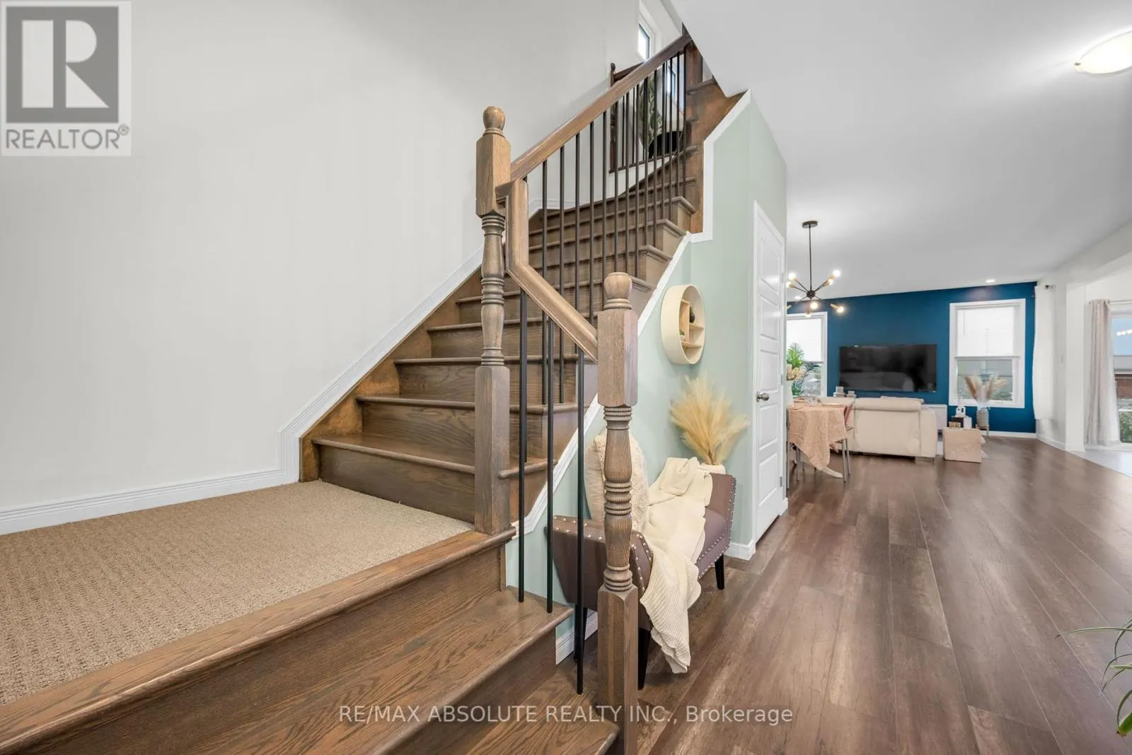 302 HALIBURTON HEIGHTS