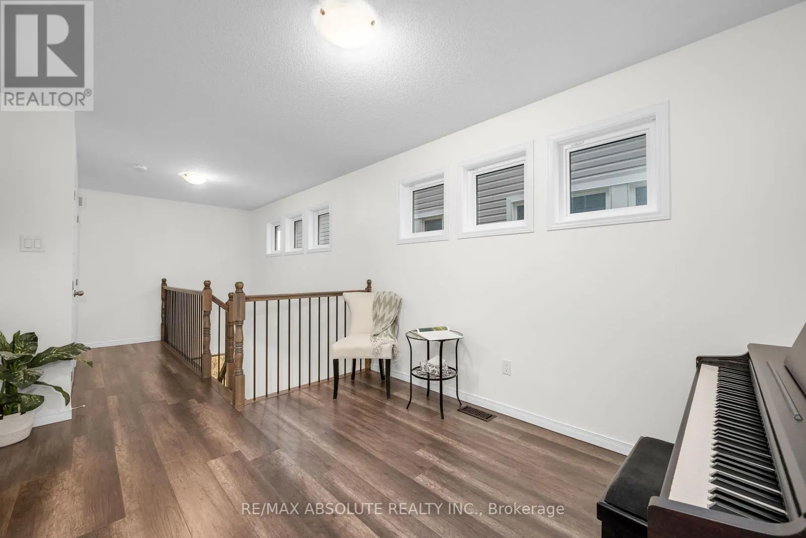 302 HALIBURTON HEIGHTS