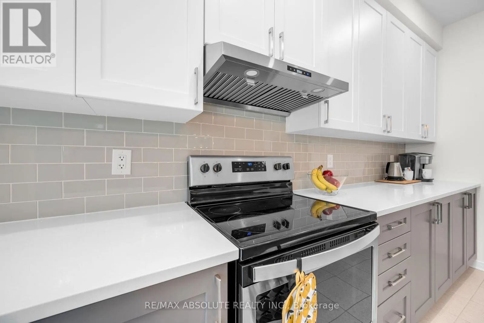 302 HALIBURTON HEIGHTS