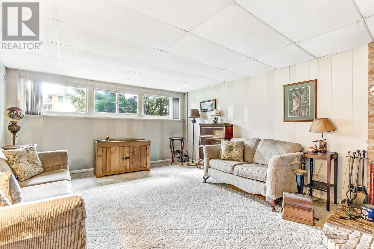 7 & 9 LISGAR COURT