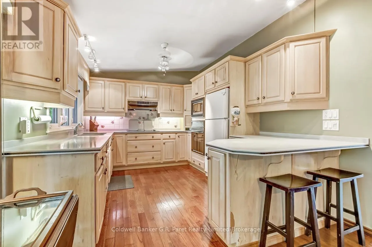 7 & 9 LISGAR COURT