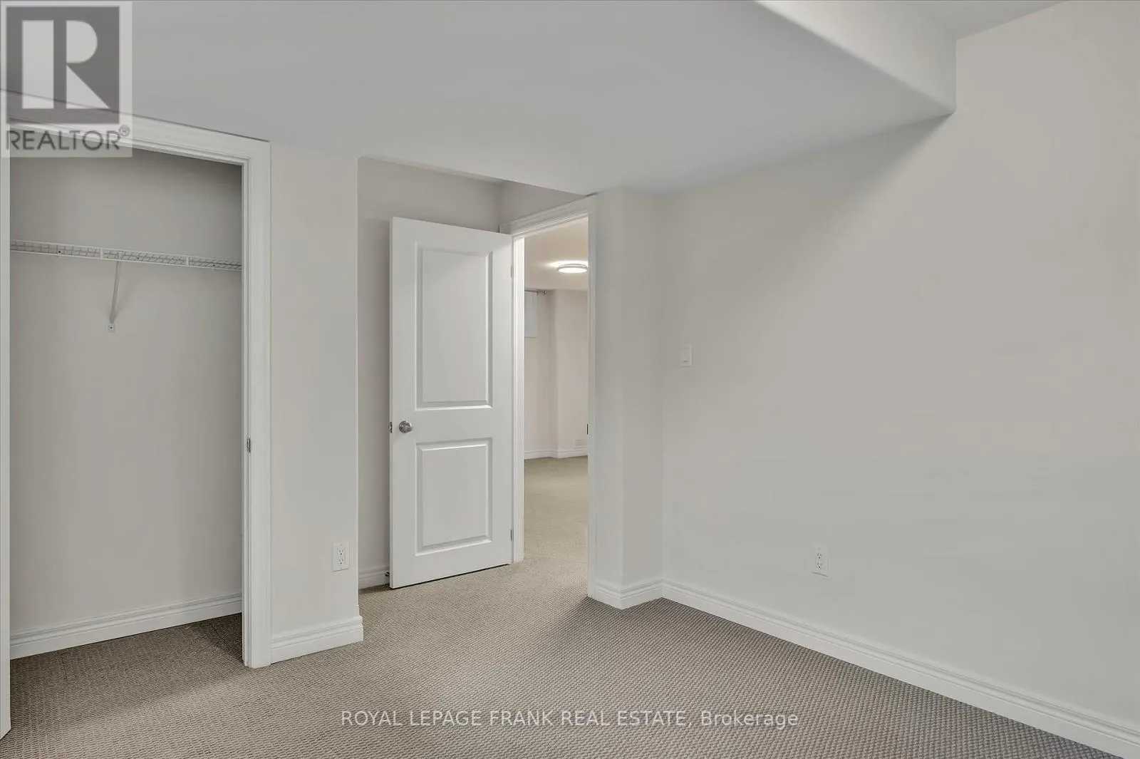 562 GRANGE WAY