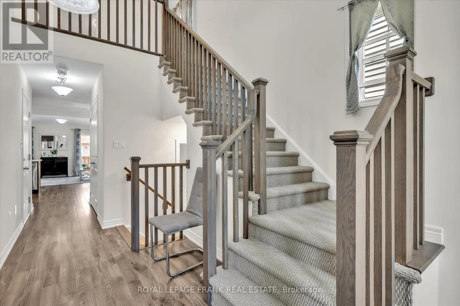 562 GRANGE WAY