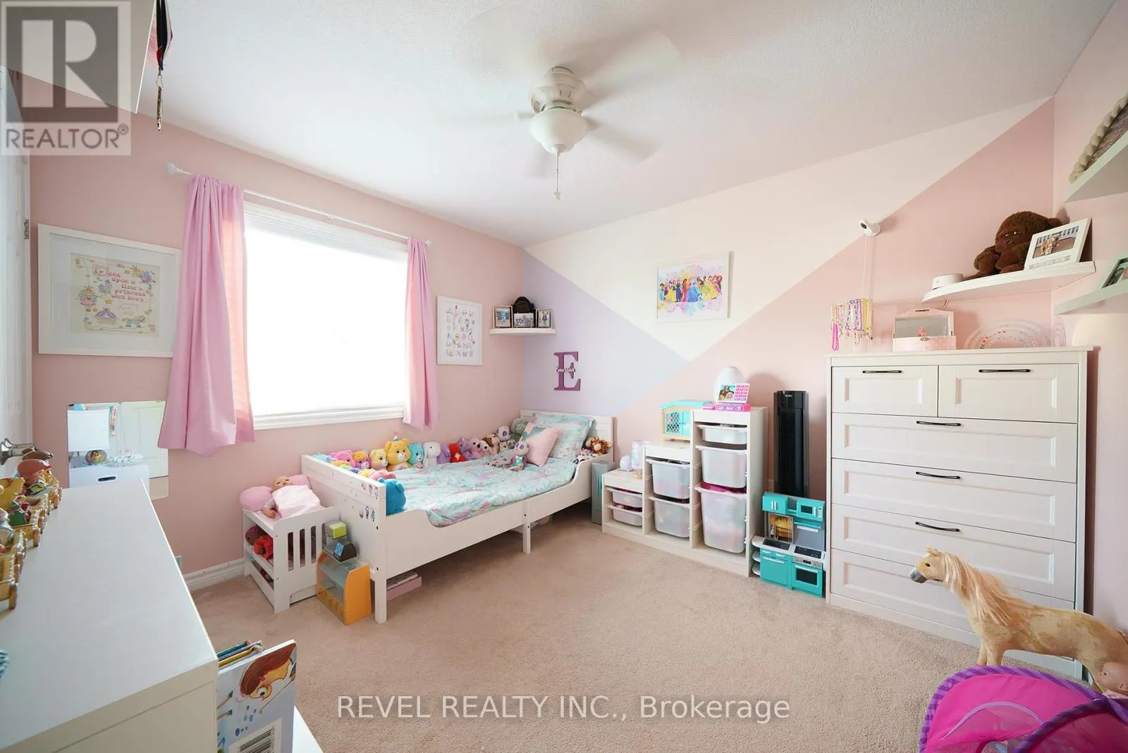 22 HOLLINRAKE AVENUE