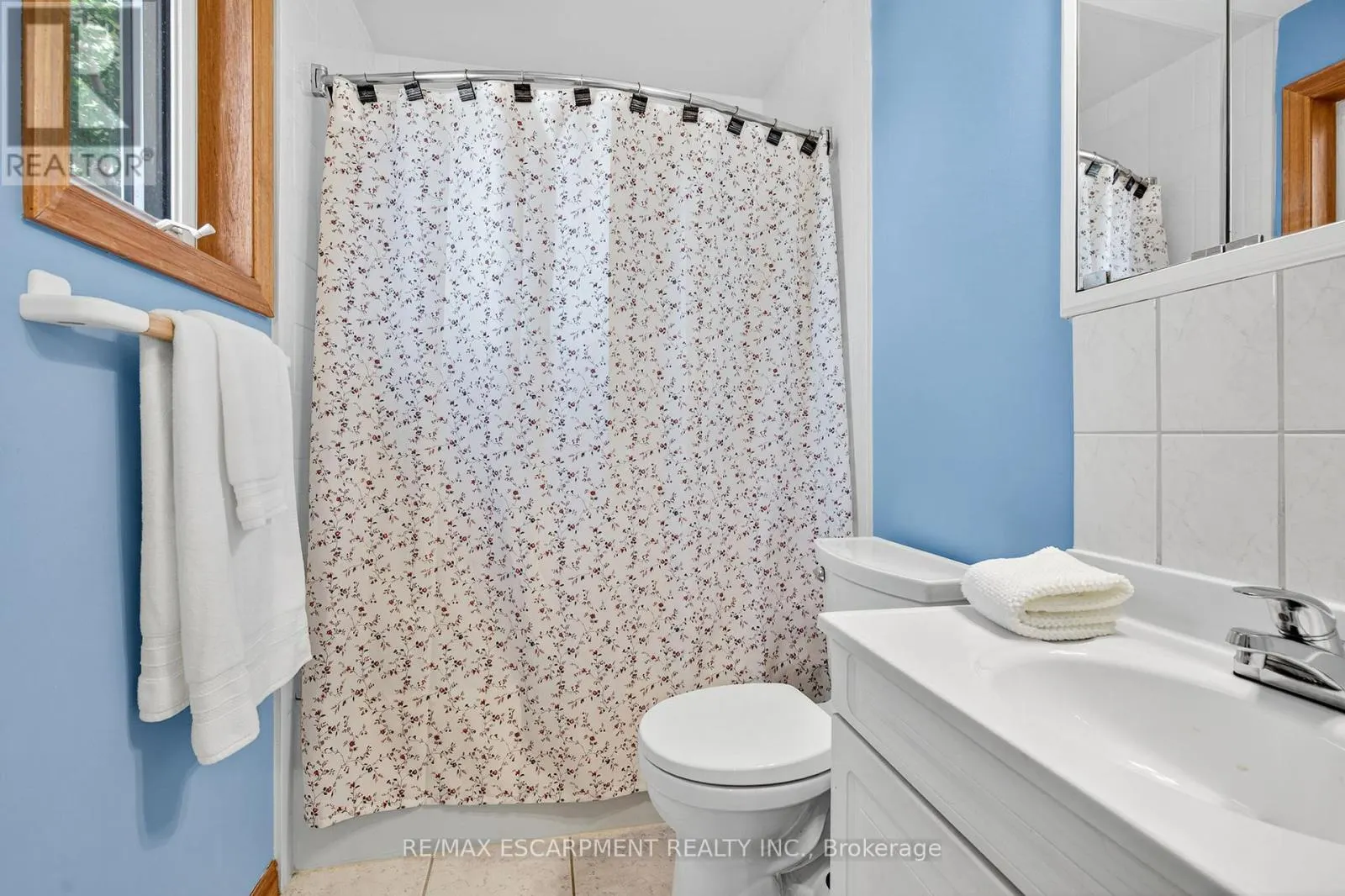 146 NORMANHURST AVENUE W