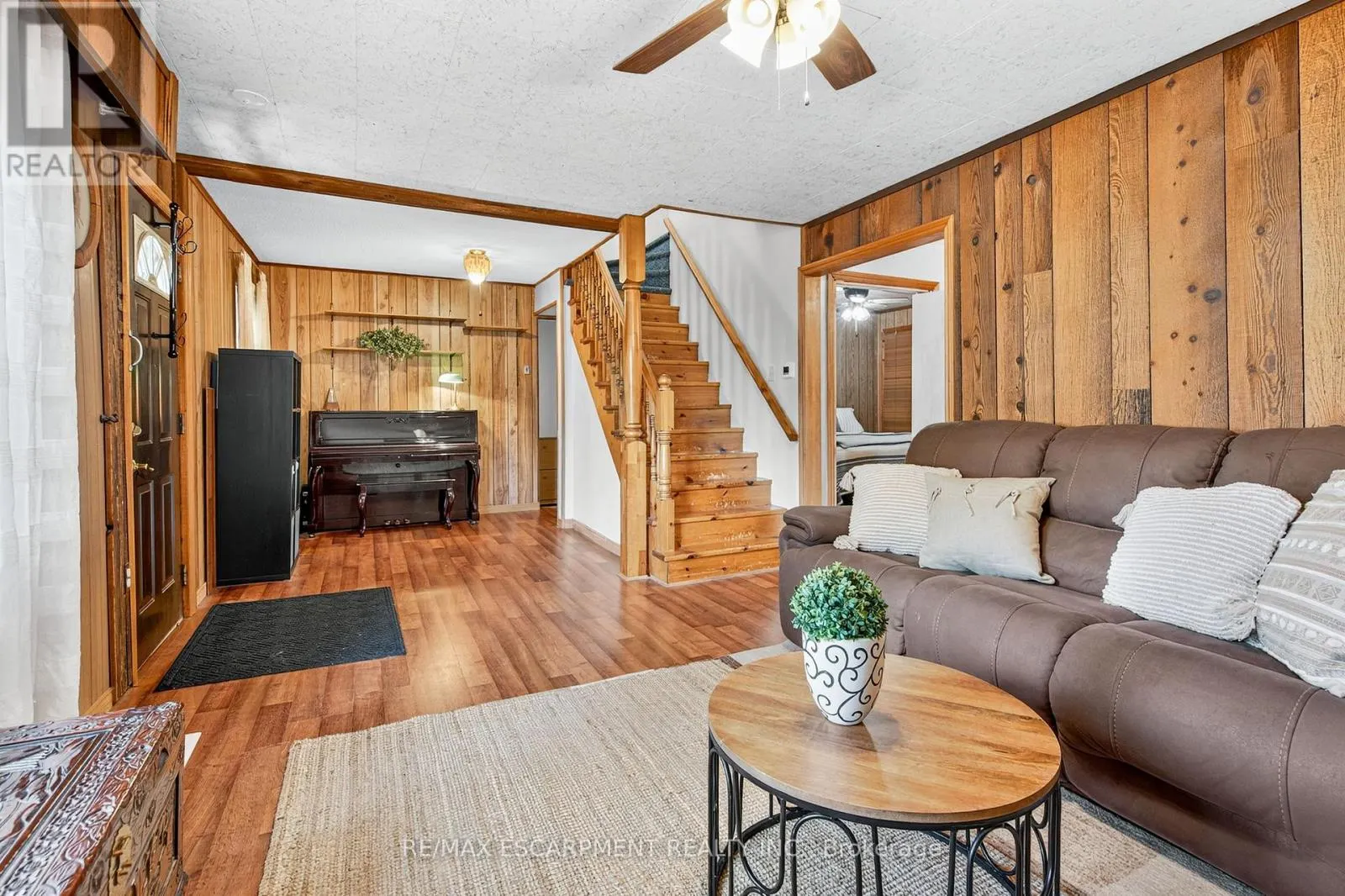 146 NORMANHURST AVENUE W