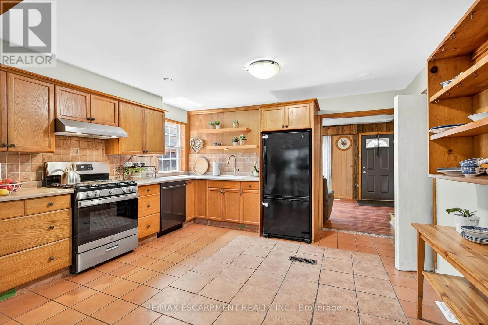 146 NORMANHURST AVENUE W