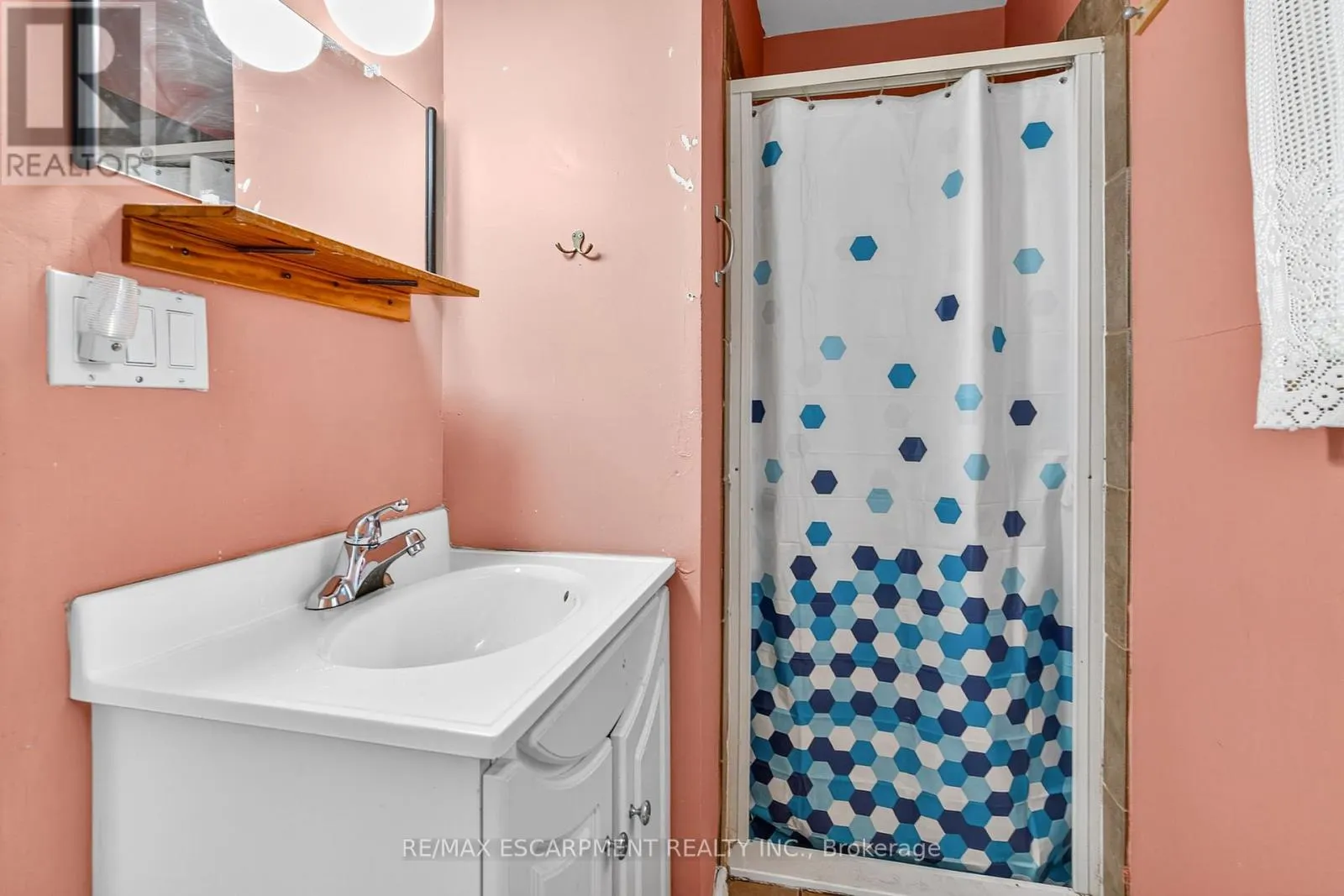 146 NORMANHURST AVENUE W
