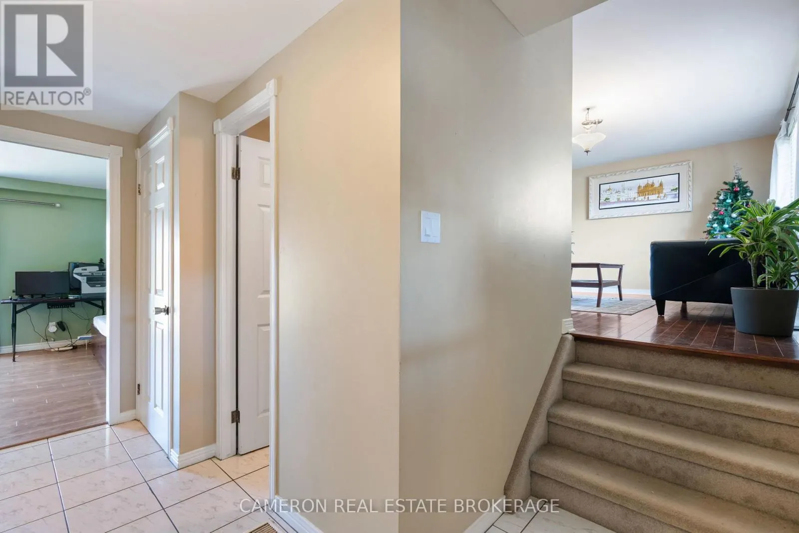 1369 LOCHIEL STREET