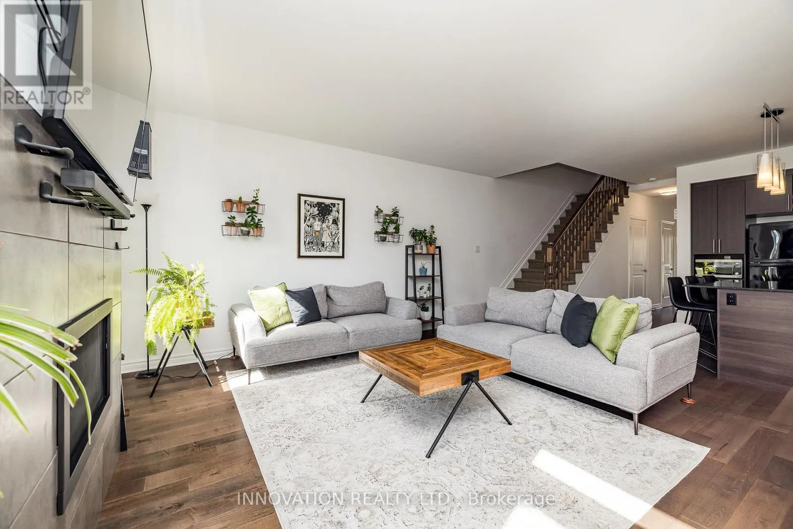 288 MUNRO STREET