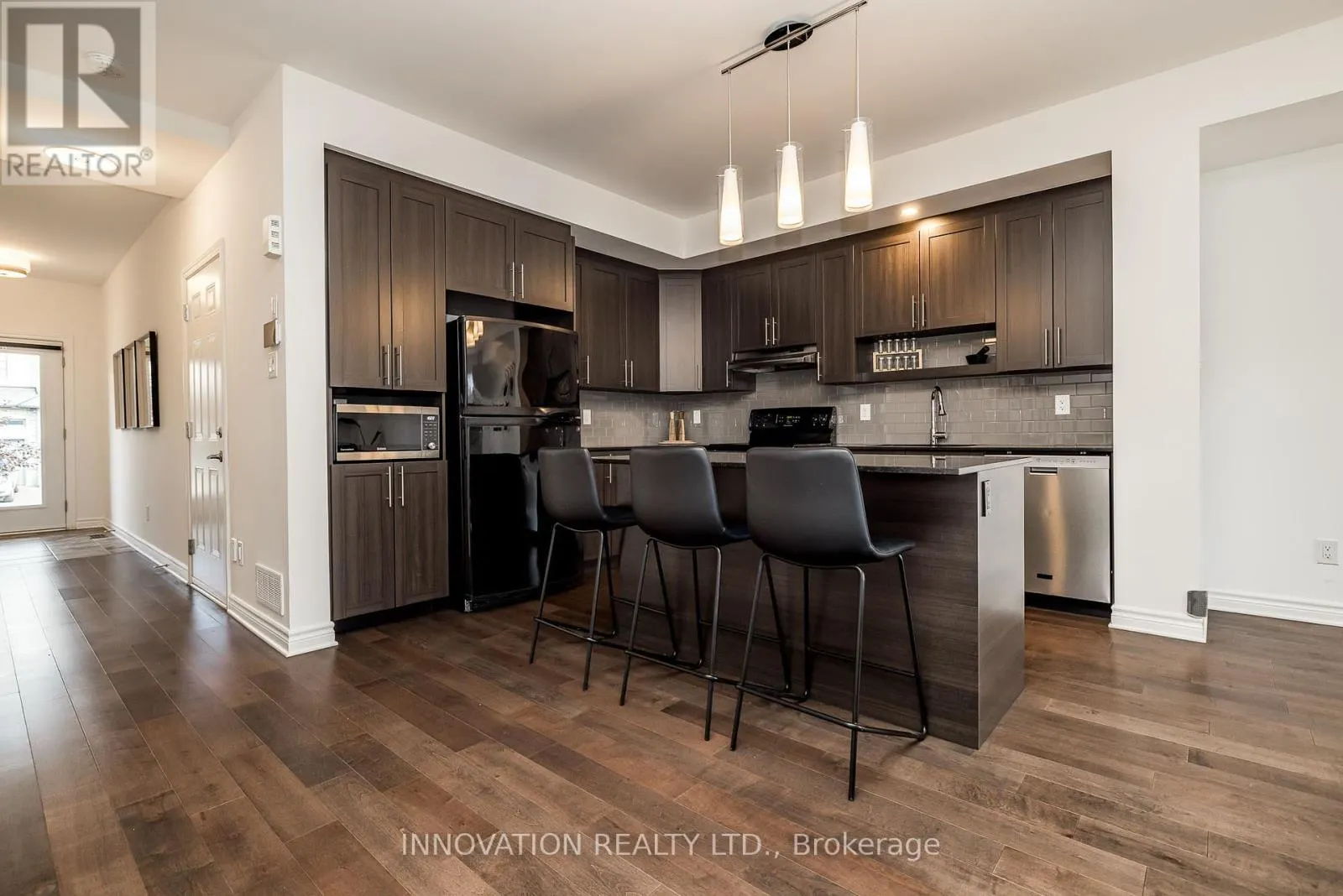 288 MUNRO STREET