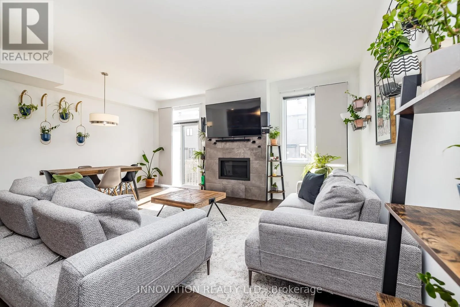 288 MUNRO STREET