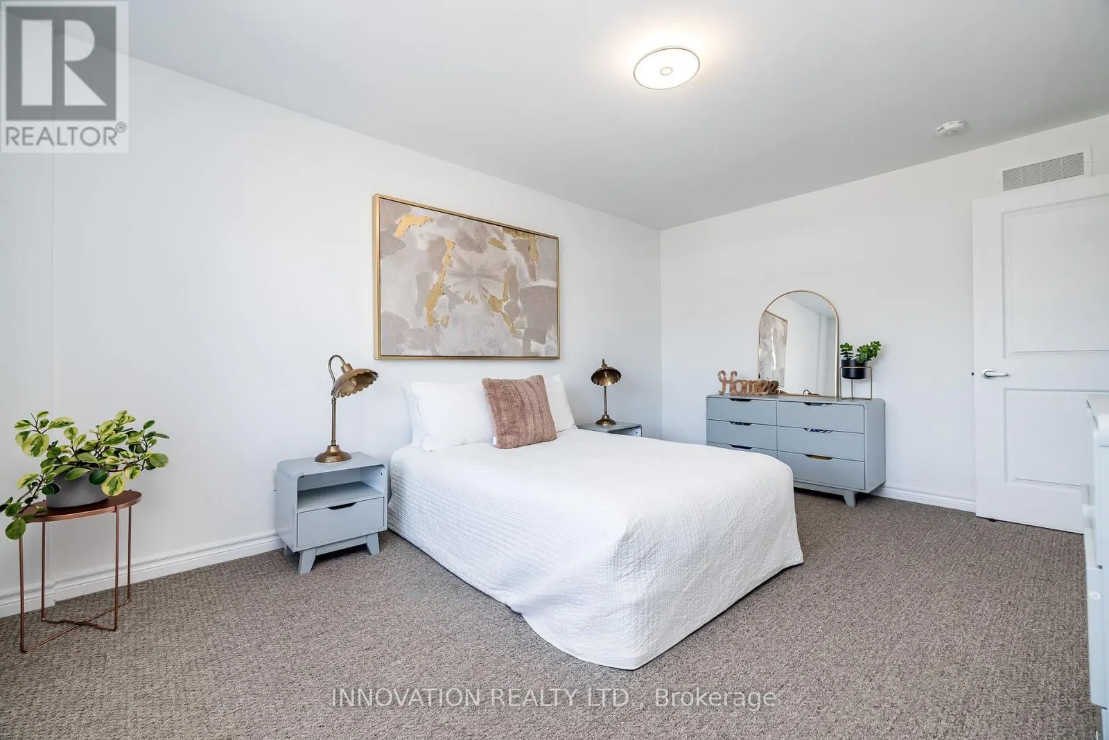288 MUNRO STREET