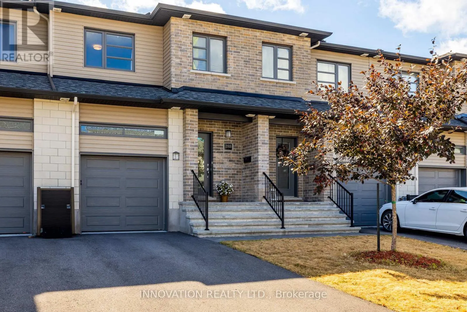 288 MUNRO STREET
