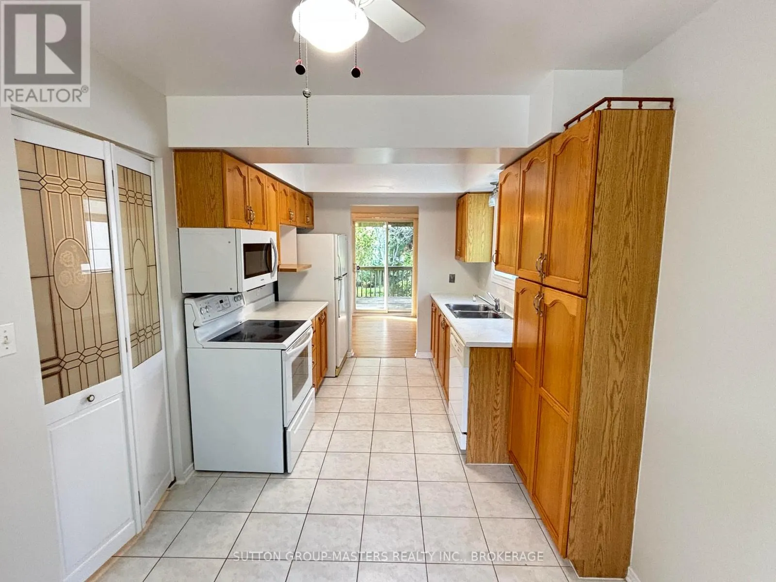 1077 ACADIA DRIVE