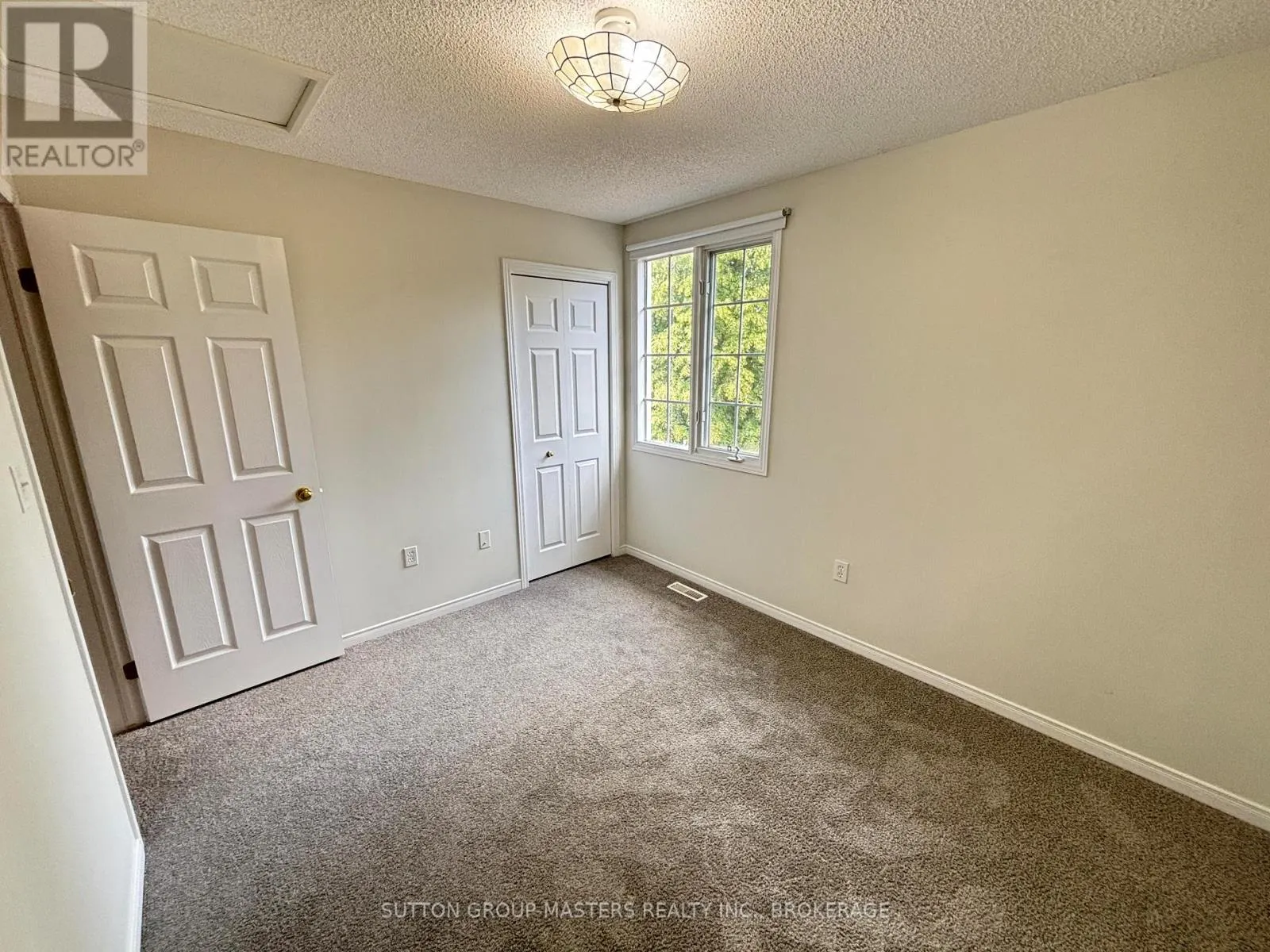 1077 ACADIA DRIVE