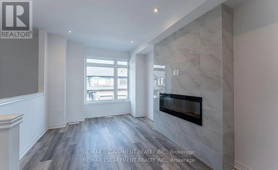 29 - 120 COURT DRIVE