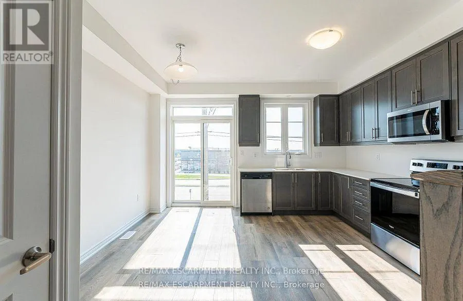 29 - 120 COURT DRIVE