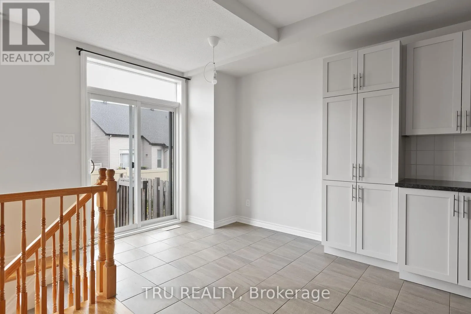 1146 BECKETT CRESCENT
